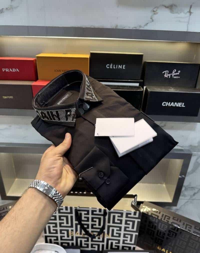 Balmai n Paris Black Collar Logo With Premium Box. Packing And Carry Bag