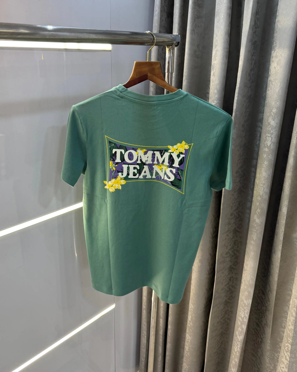 Tomm y Hilfiger green Printed Premium T-Shirt