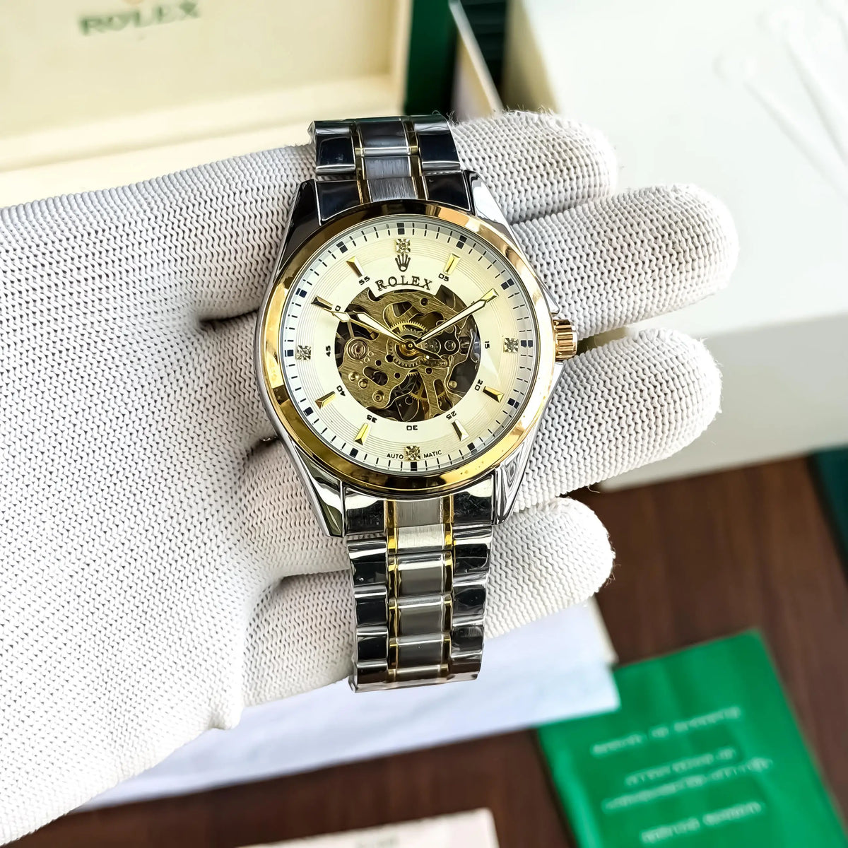 Role_x Automatic Two Tone White