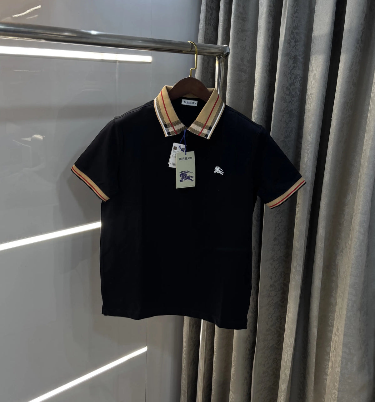 Burberr y Black Embroidery Logo Premium Classic Polo T-Shirt