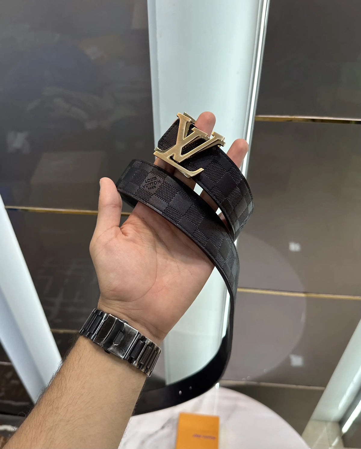 Louis Vuitto n Gold Checks Premium Belt