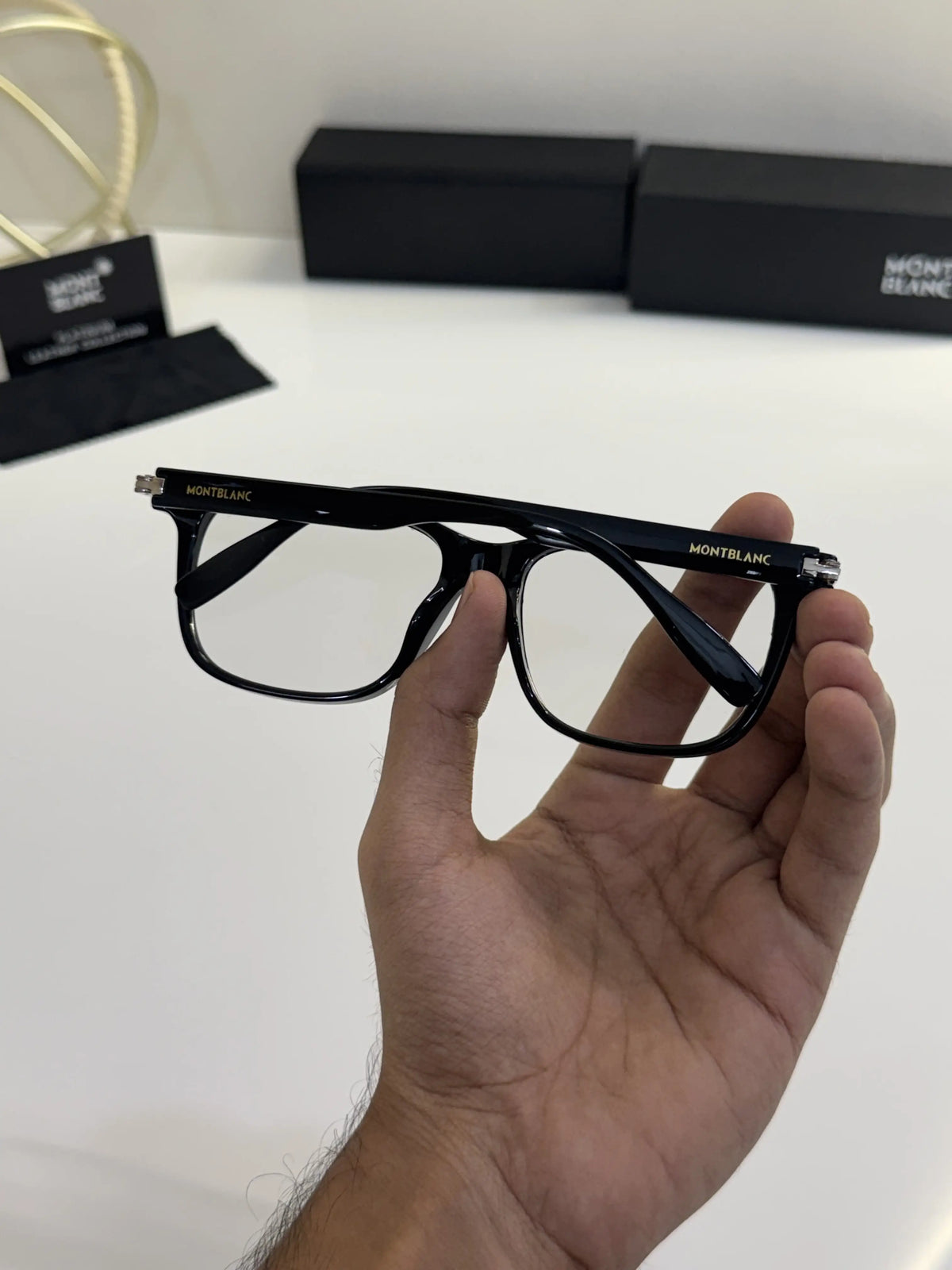 Mont_Blanc_0163_Black_Frame
