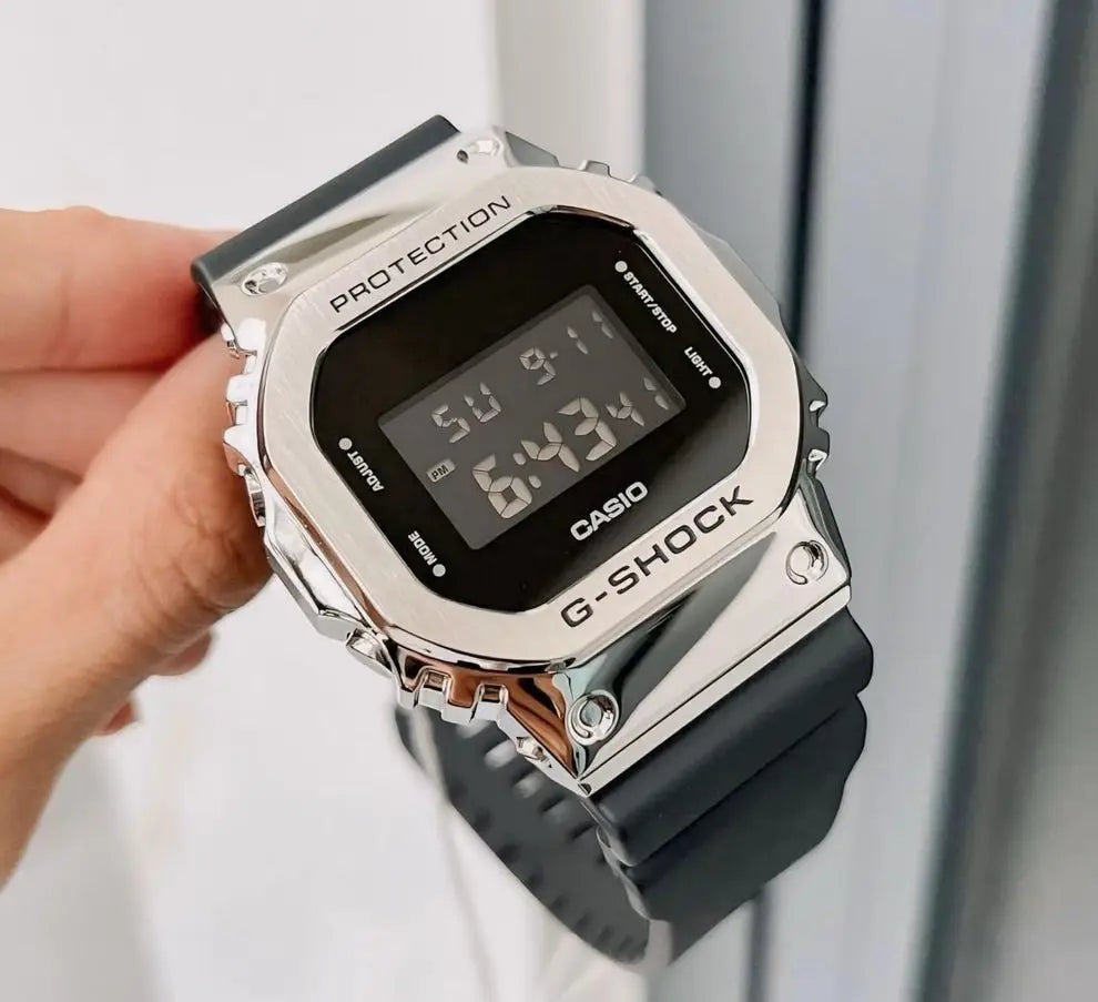 Casio g shock gms5600