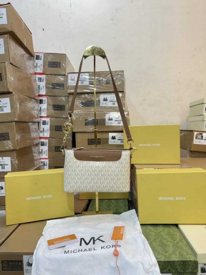 michael kor mk signature logo with box 929a