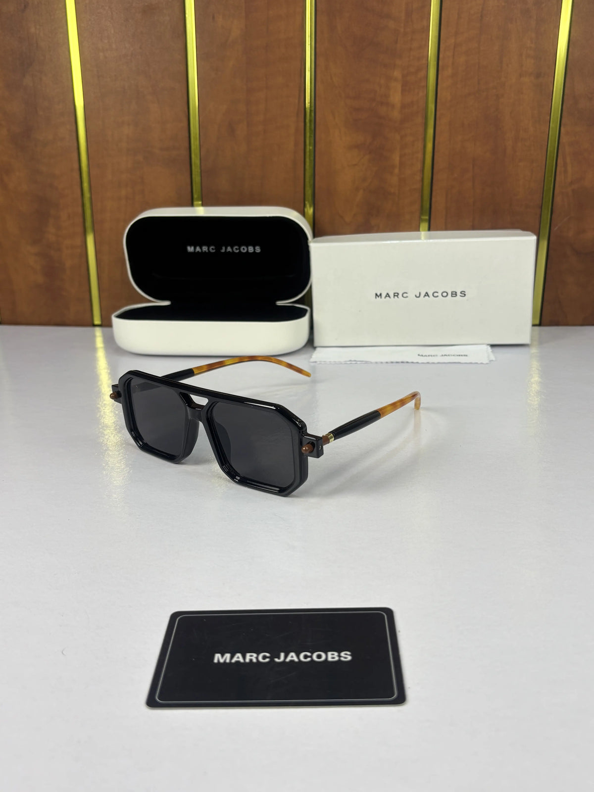 Marc Jacob Black Tiger