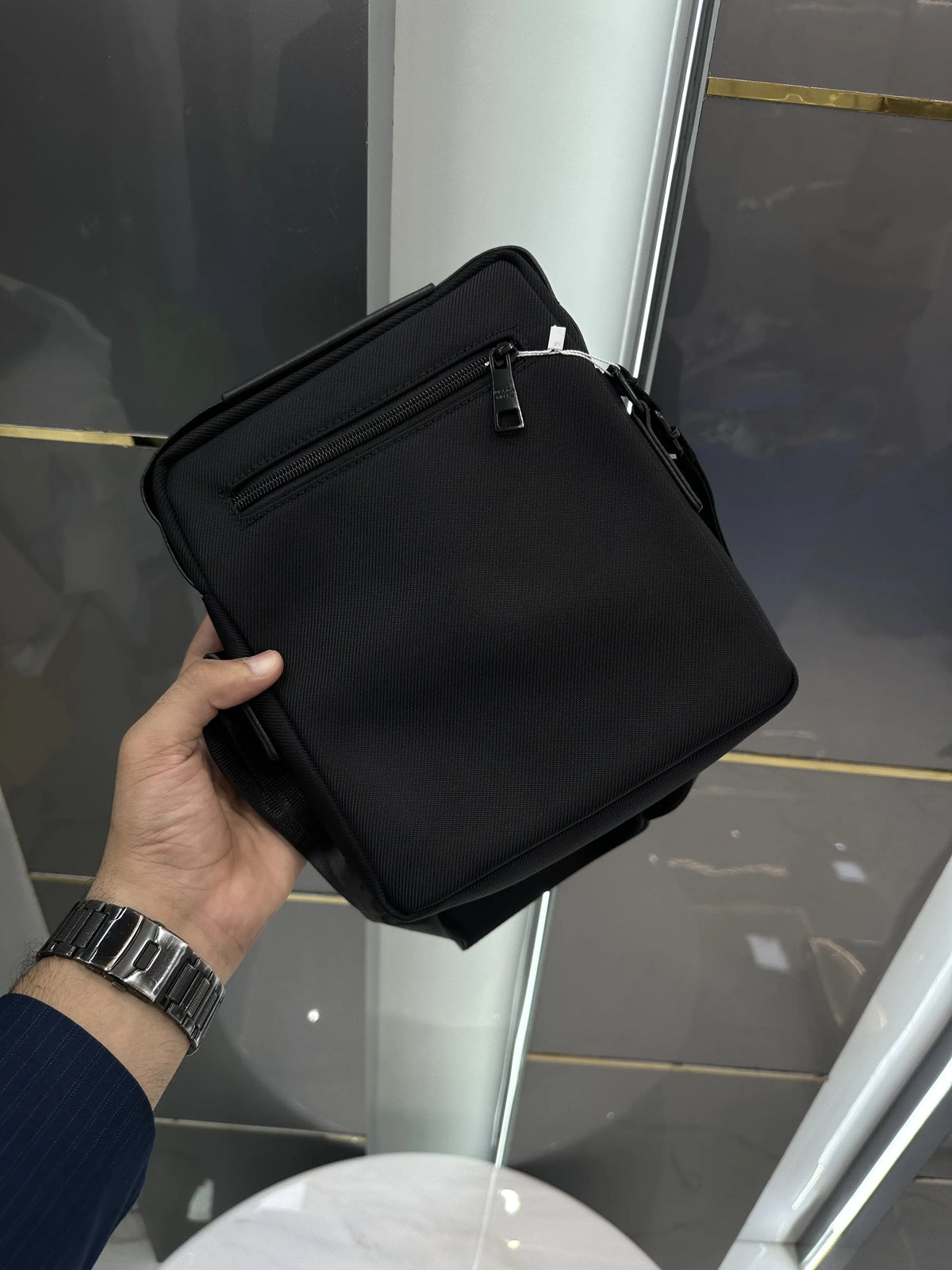 Giorgio Arman i Luxury Sling Bag Black g0097