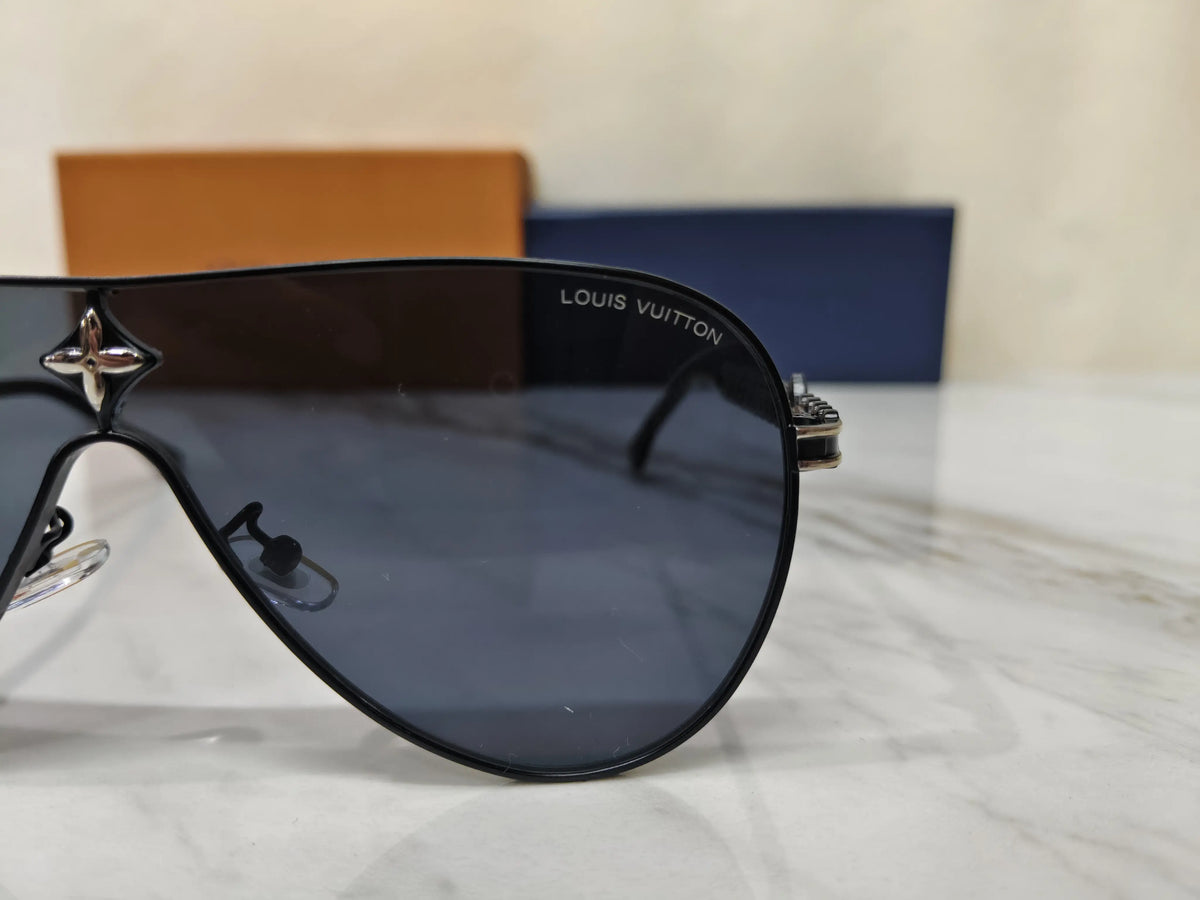 LOUIS VUITTON 382 LUXURY BLACK METAL SHADES