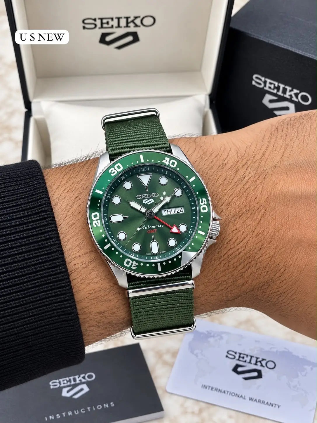 SEIKO GMT GREEN