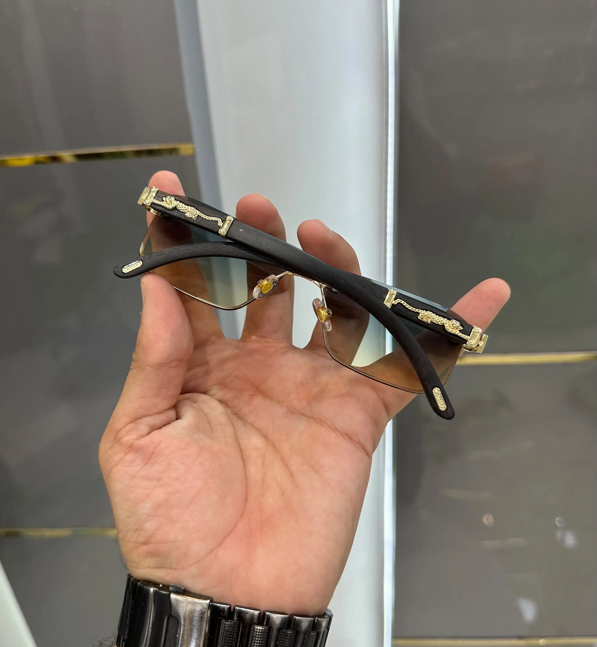 Cartie r Gold Multi Premium Shades 009