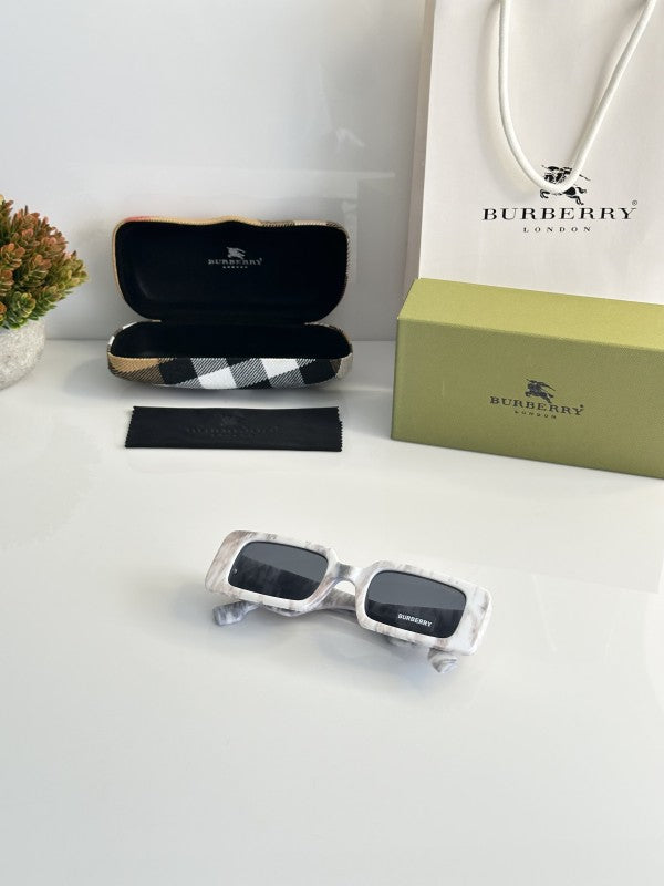 BURBERRY SUNGLASSES