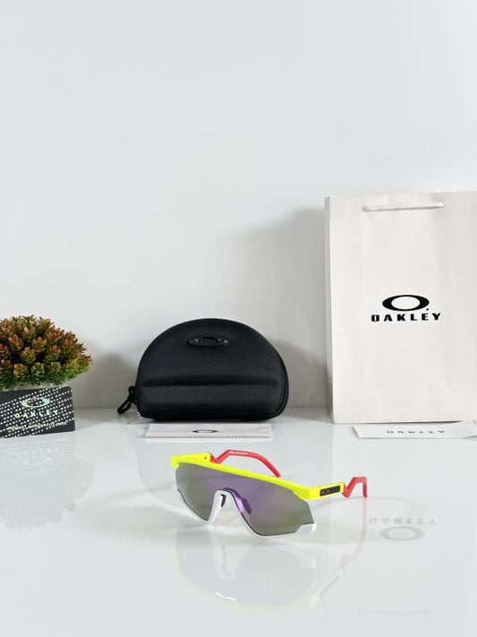 OAKELY SUNGLASSES