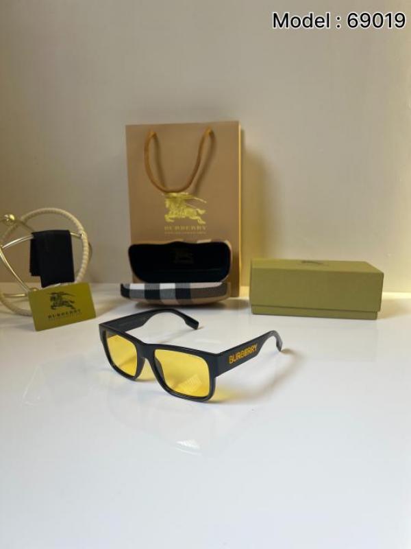 BURBERRY SUNGLASSES