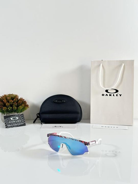 OAKLEY SUNGLASSES