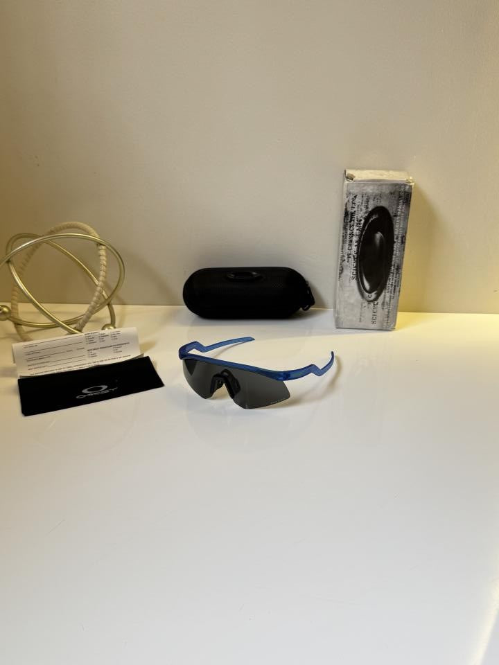 OAKLEY SUNGLASSES