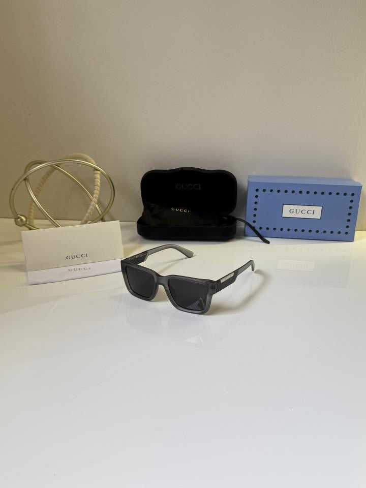 GUCCI SUNGLASSES