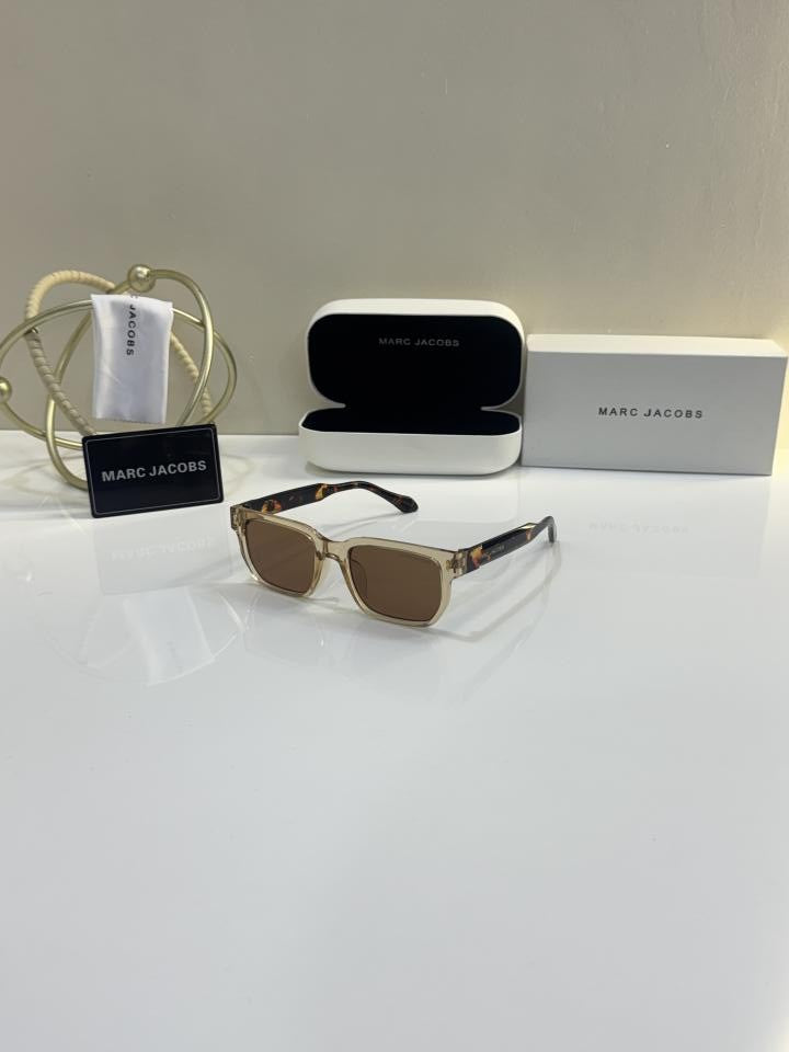 MARC JACOBS