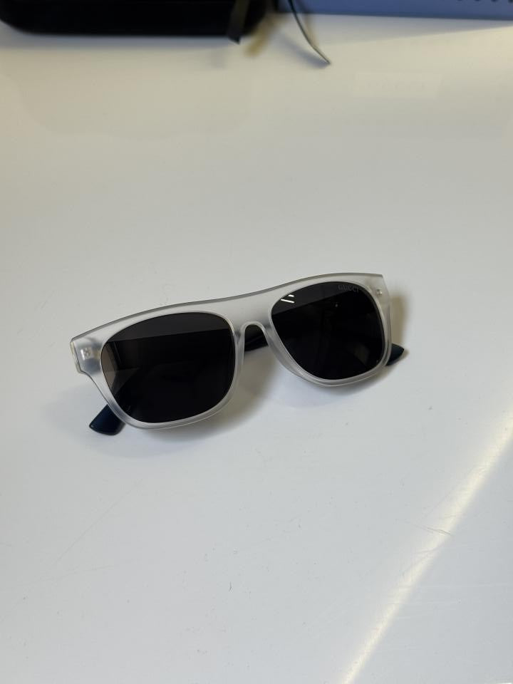 GUCCI SUNGLASSES