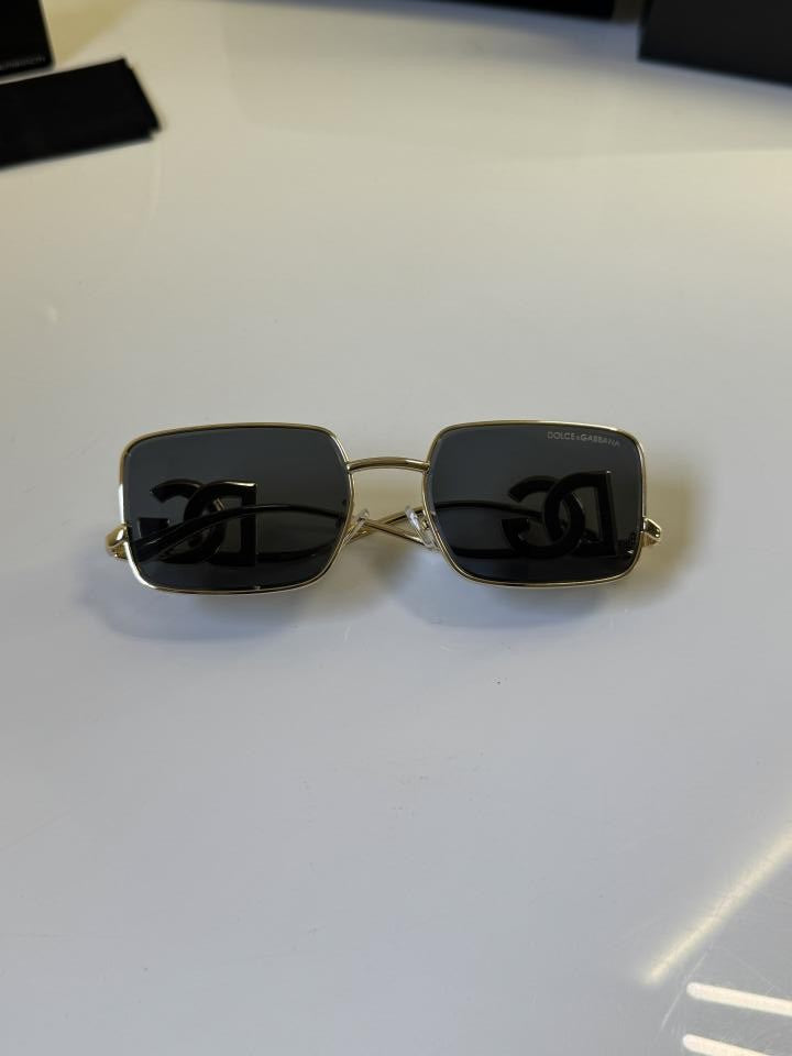 D&G AUNGLASSES