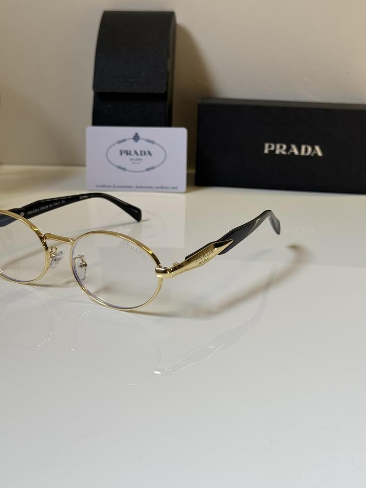 PRADA GLASSES