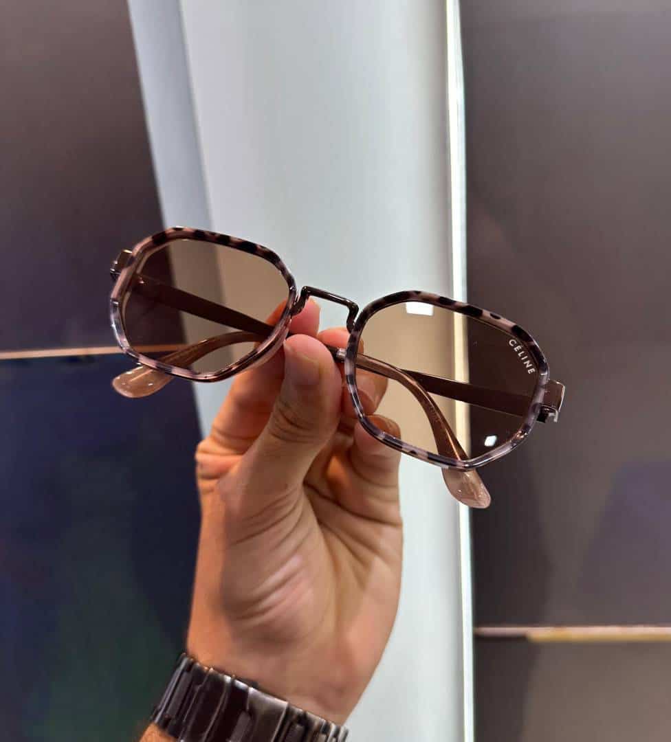 Celin e Tiger With Brown Luxury Shade 556