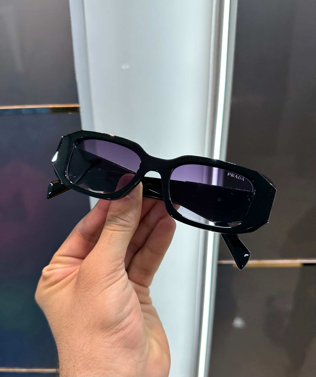 Prad a Black Designer Shaded Lens 7901