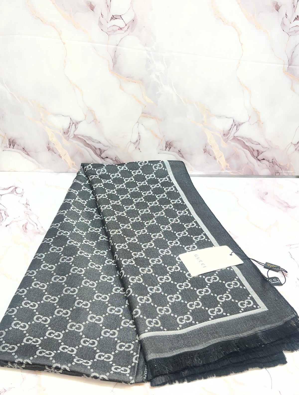 GUCCI PREMIUM QUALITY STOLE/SCARF WITH OG BOX