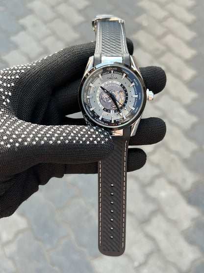 Omeg_a Seamaster Globe Black Quartz Back Open