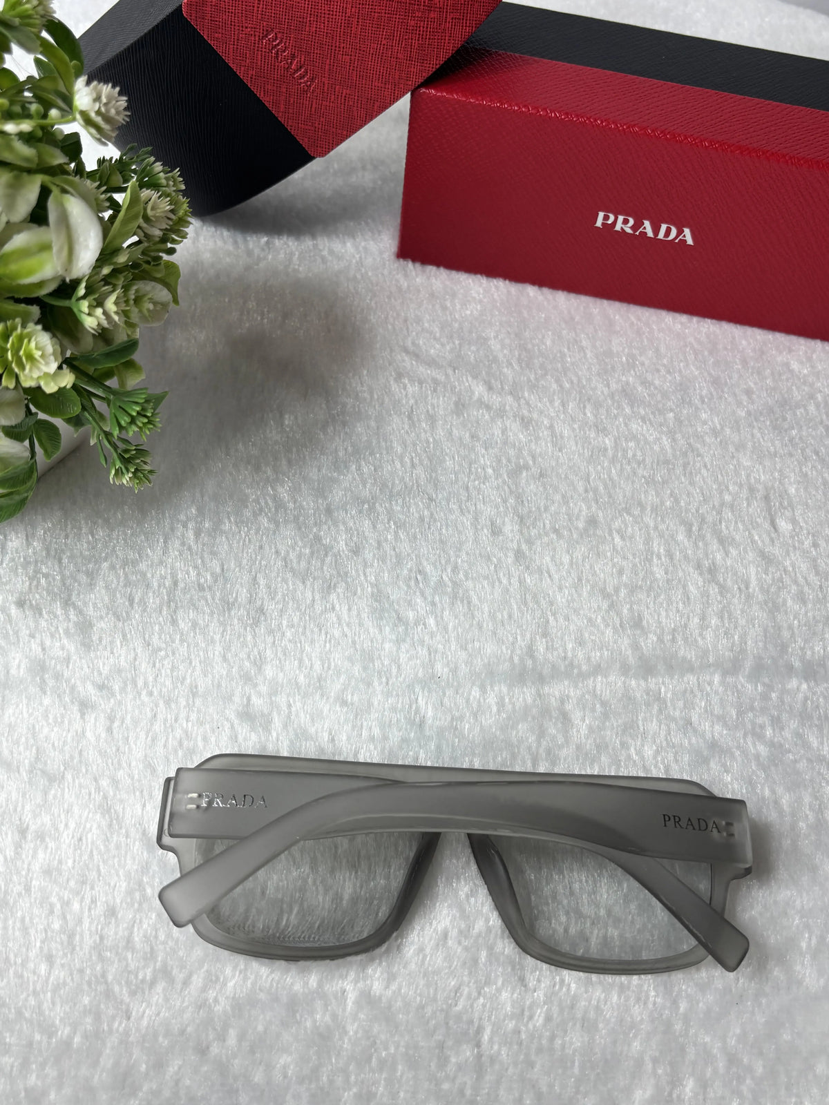 Prada 22 transparent grey