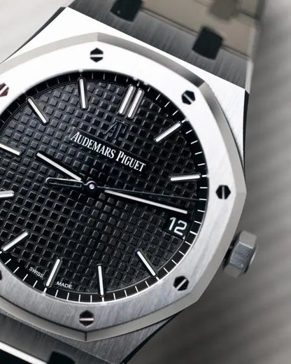 Audemar_s Piguet Royal Oak Quartz Silver-Black