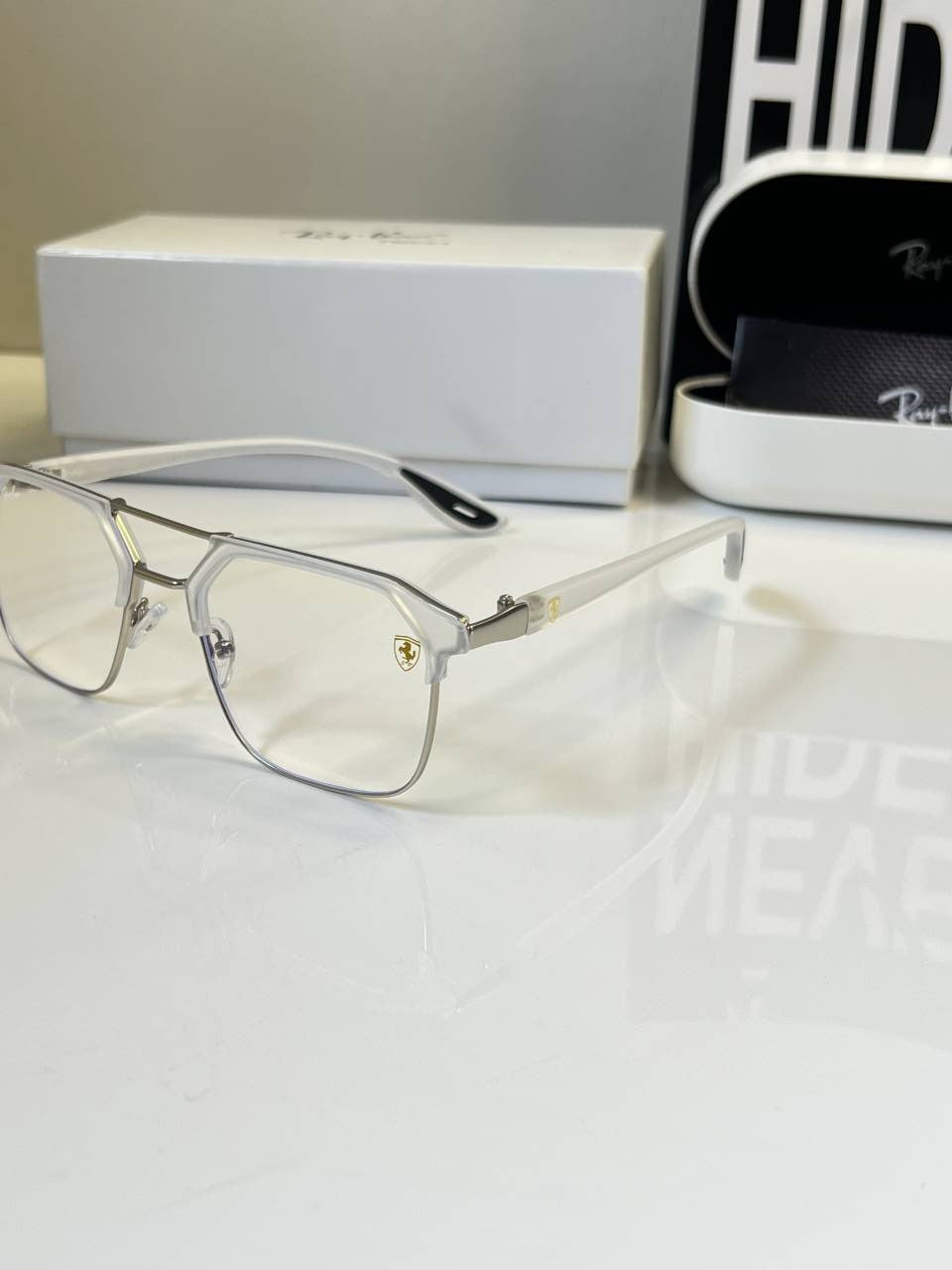 Rayban_04_Ice_White