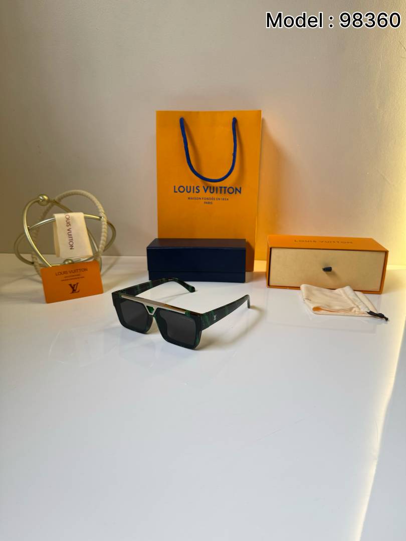 Louis_Vuitton_98360_Black_Green