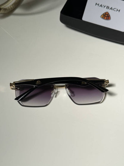 Maybach_21_purple_black