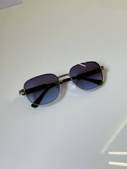 Chanel_8068_Silver_Blue_Shaded