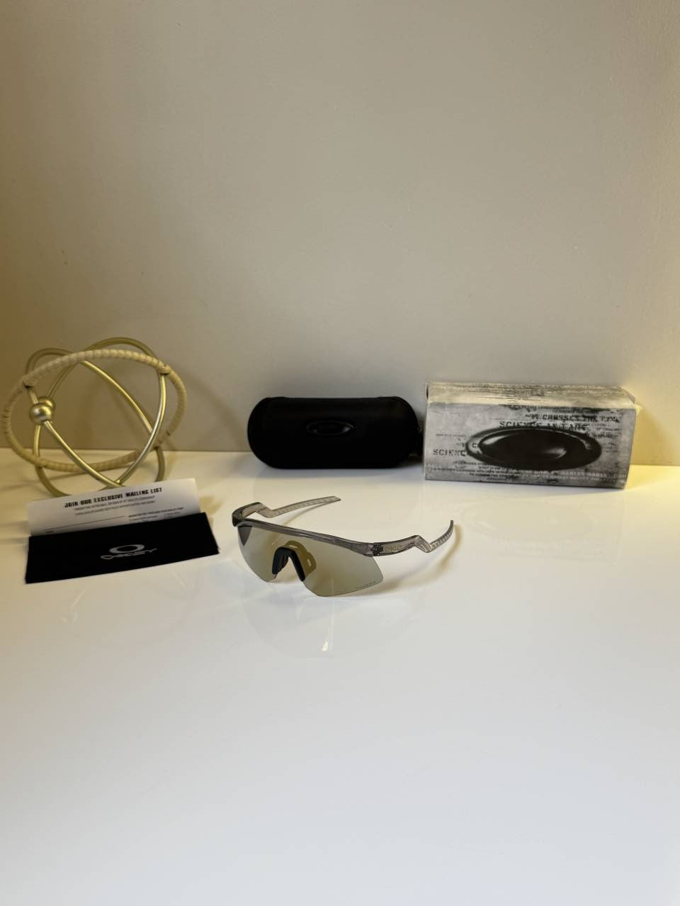 Oakley_9229_Grey_Yellow_Shaded