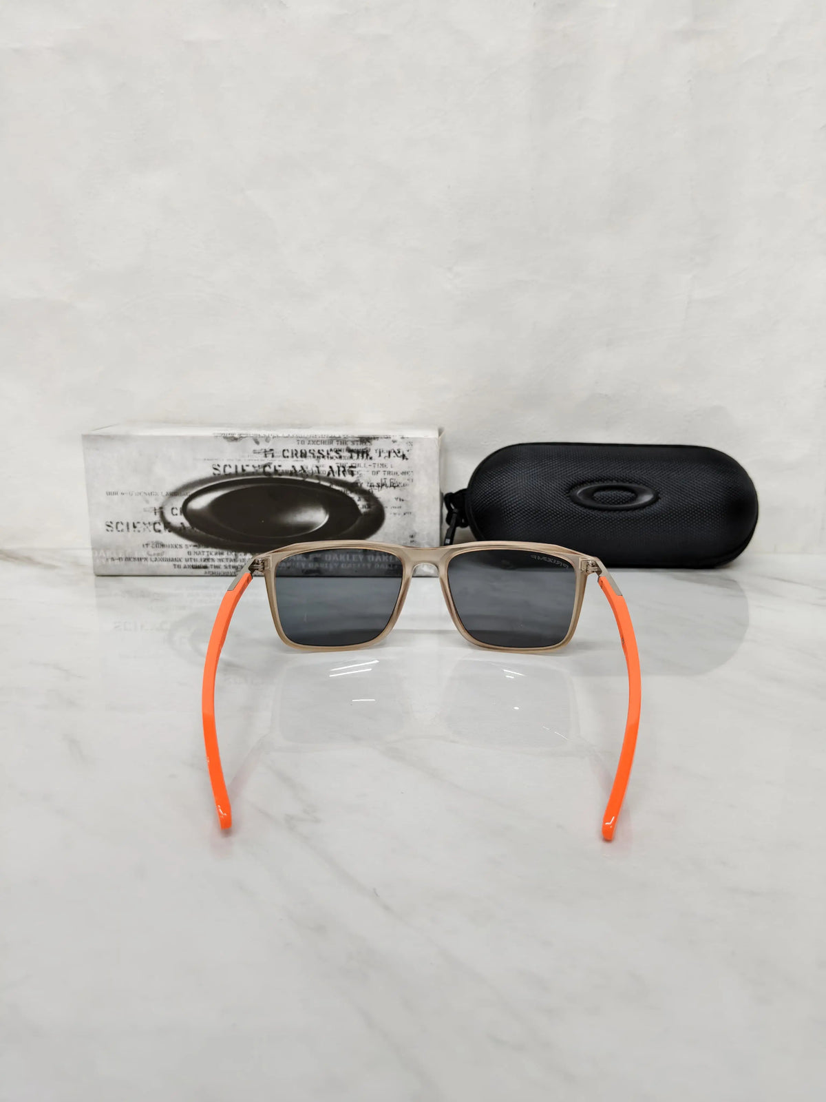 Oakley TO4933