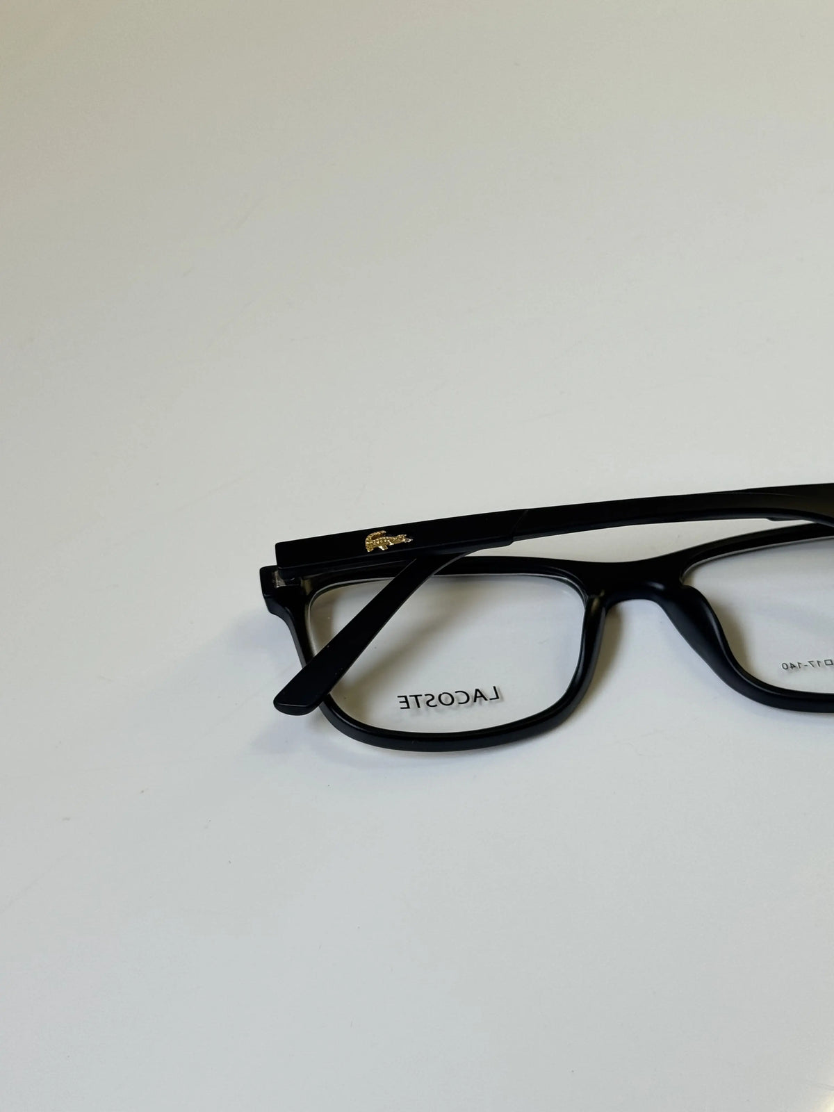 Lacoste_19164_Black_Frame