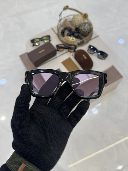 Tomford_184_Purple_Black