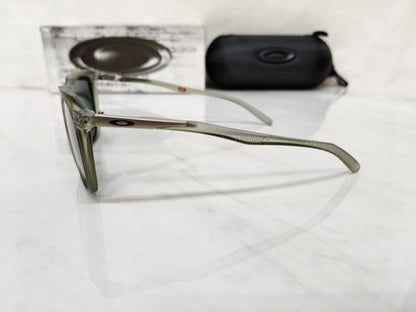 OAKLEY TO4931 CRSYTAL OLIVE GREEN