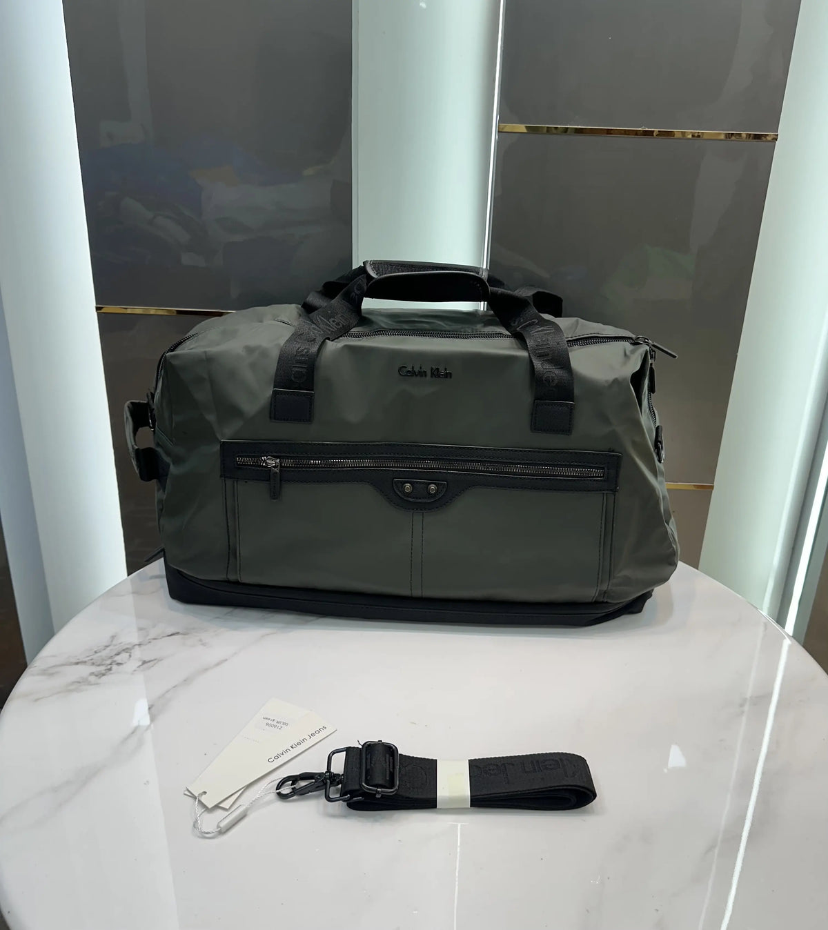 Calvin Klei n Dark Green Luxury Imported Duffel Bag Z16006G