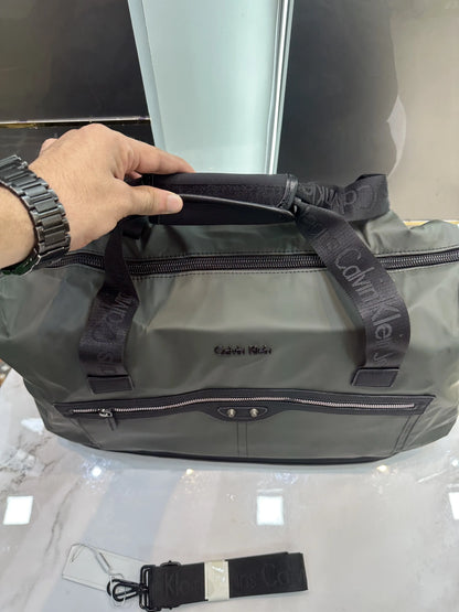 Calvin Klei n Dark Green Luxury Imported Duffel Bag Z16006G