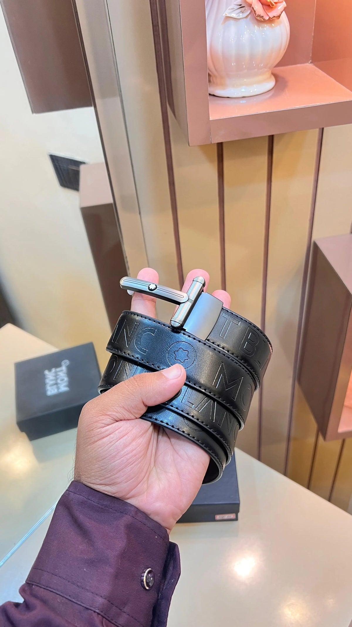 MONT BLANC IMP PREMIUM QUALITY EMBOSSED REVERSEABLE BELT WITH OG BOX