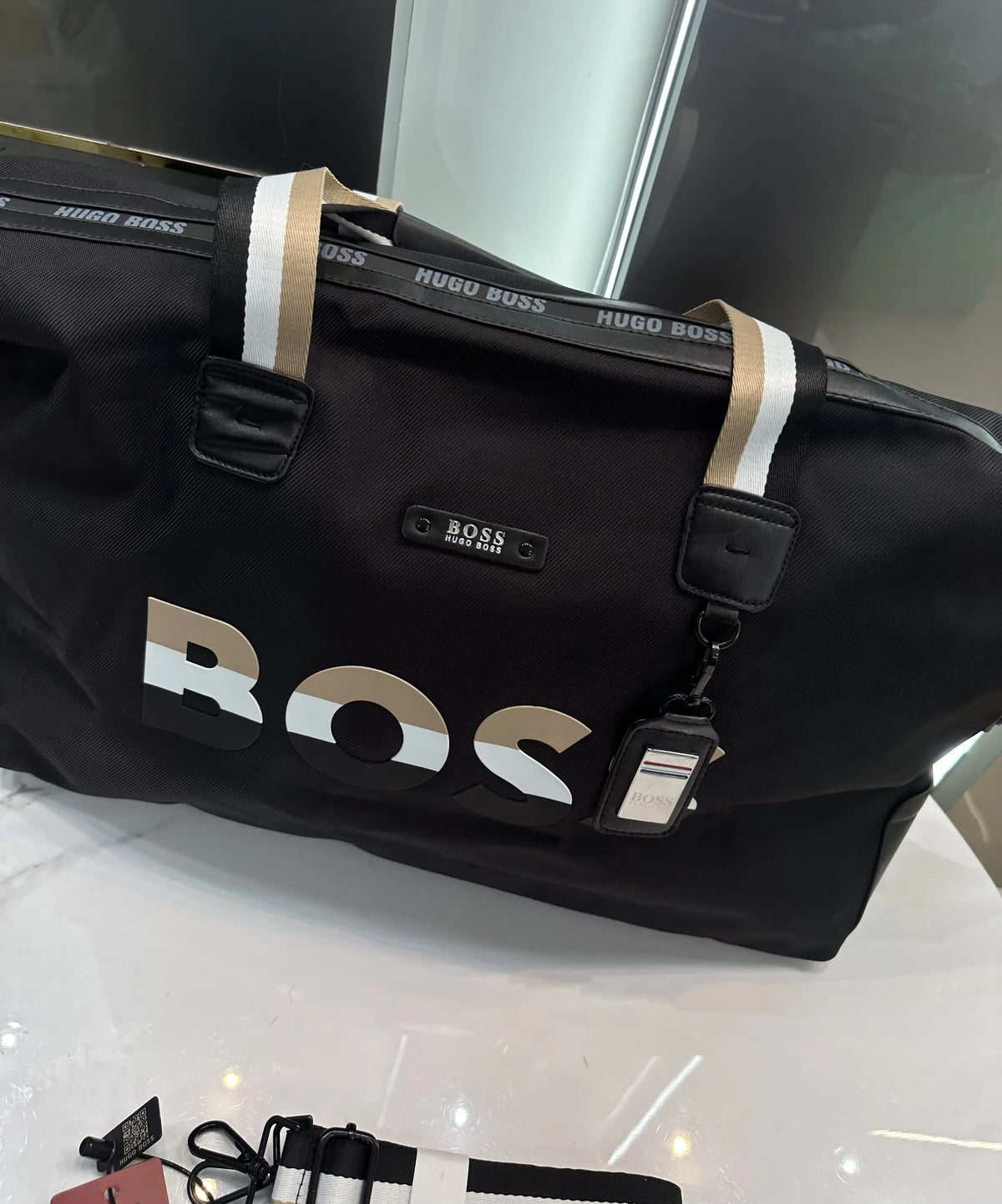 Hugo Bos s Luxury Imported Duffel Bag 1008n