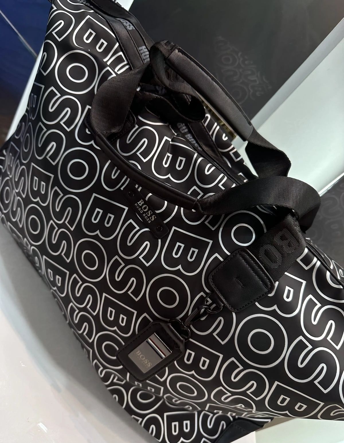 Hugo Bos s Luxury Imported Duffel Bag B18411