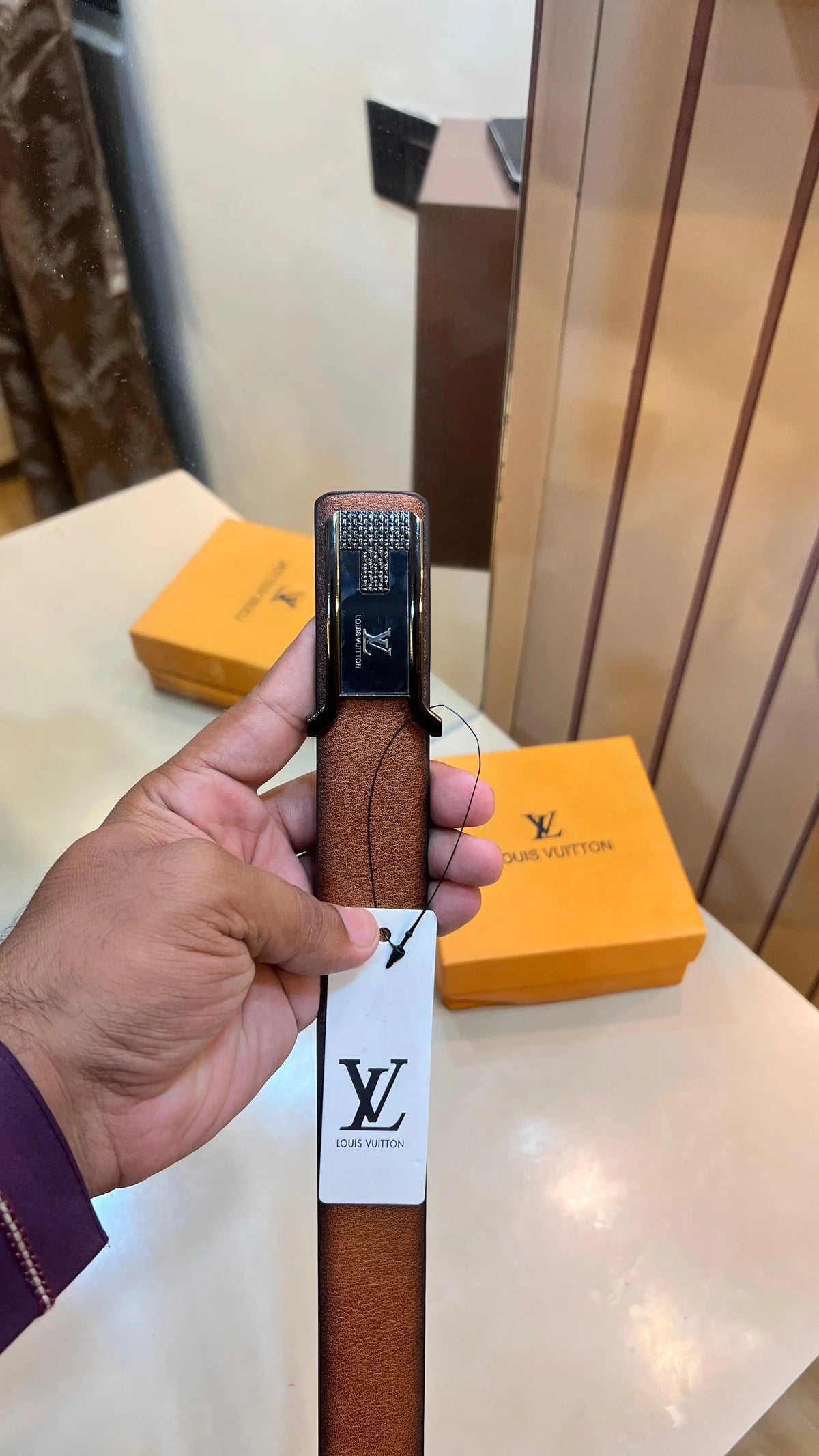 LV LOUIS VUITTON PREMIUM QUALITY IMP BELT WITH OG BOX