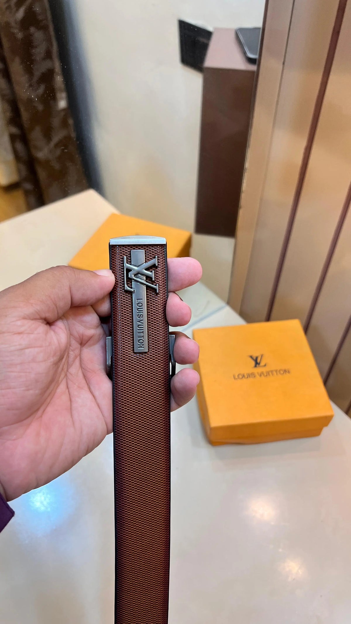 LV LOUIS VUITTON PREMIUM QUALITY IMP BELTS WITH OG BOX