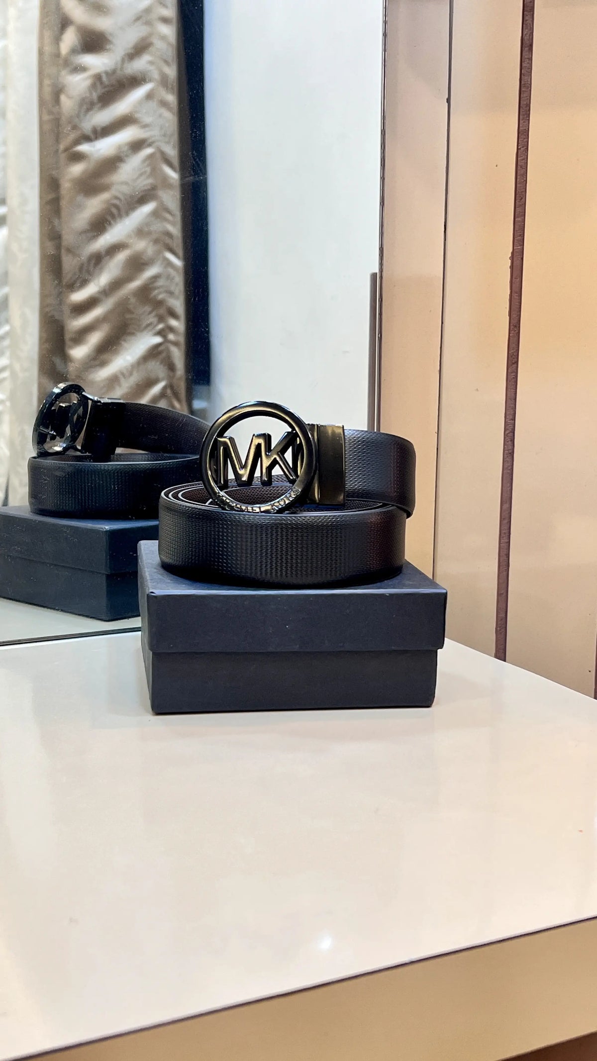 MK MICHEAL KORS PREMIUM QUALITY IMPORTED REVERSIBLE BELT WITH BOX