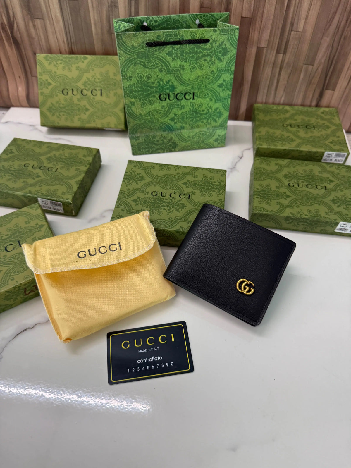 GUCCI PREMIUM BLACK WITH GOLD TOUCH LOGO WITH BRAND BOX N CARRY BAG 741