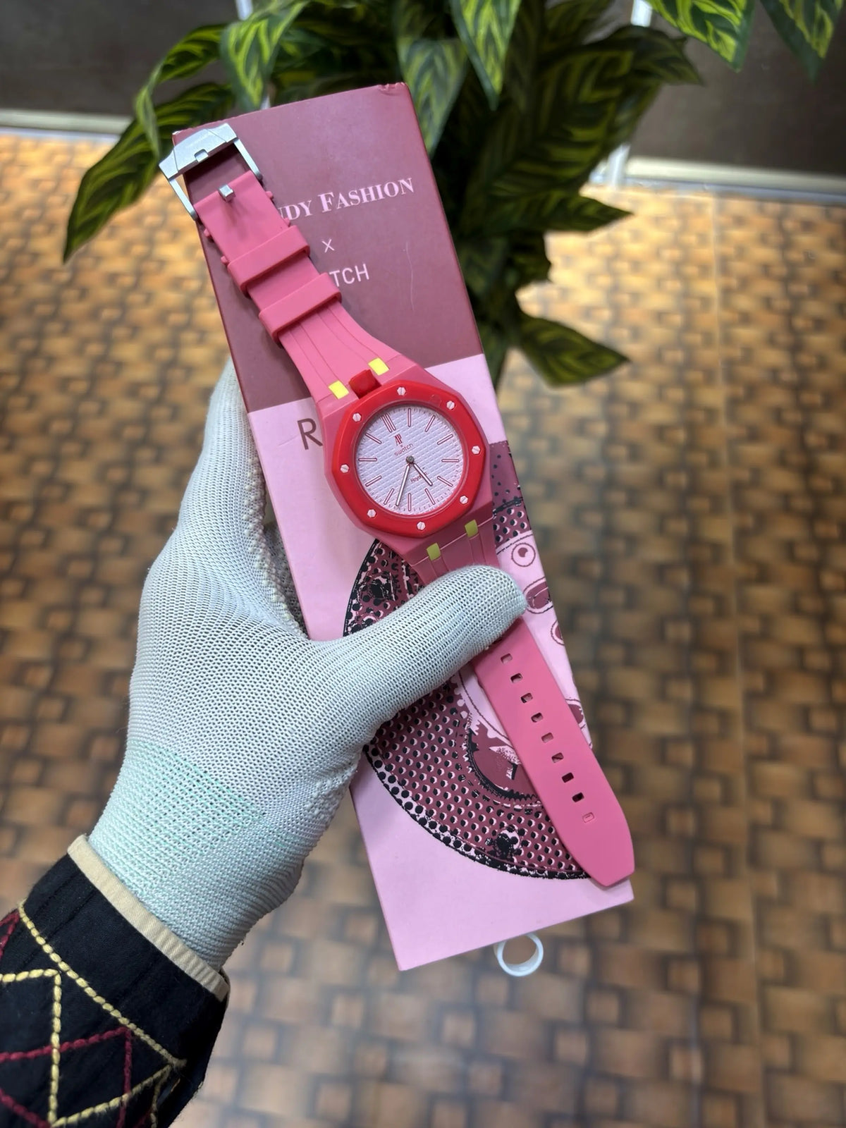 AP X SWATCH ROYAL POP WITH BOX AND SILICON STRAP