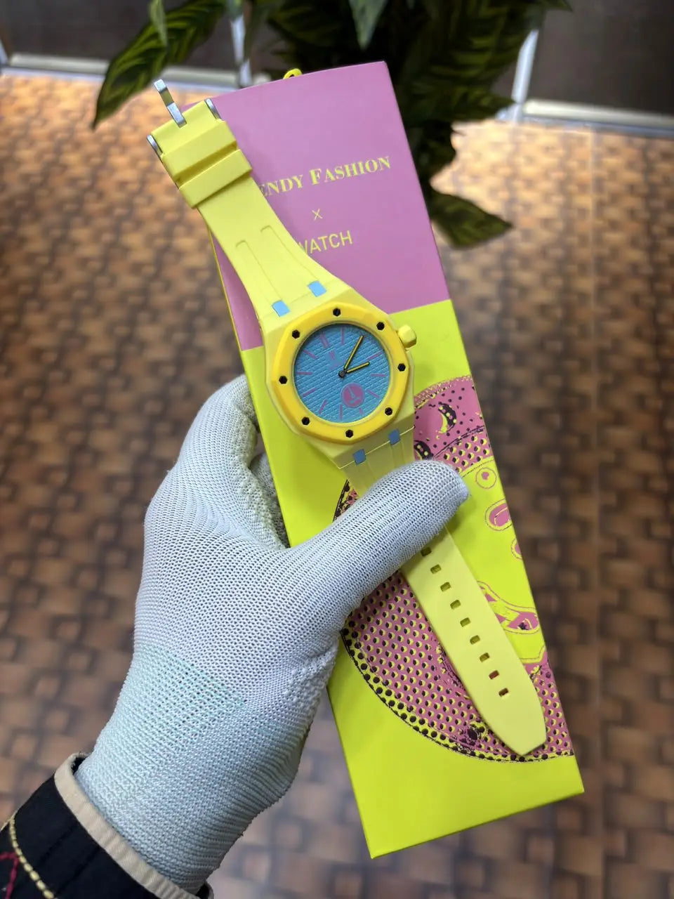 AP X SWATCH ROYAL POP WITH BOX AND SILICON STRAP