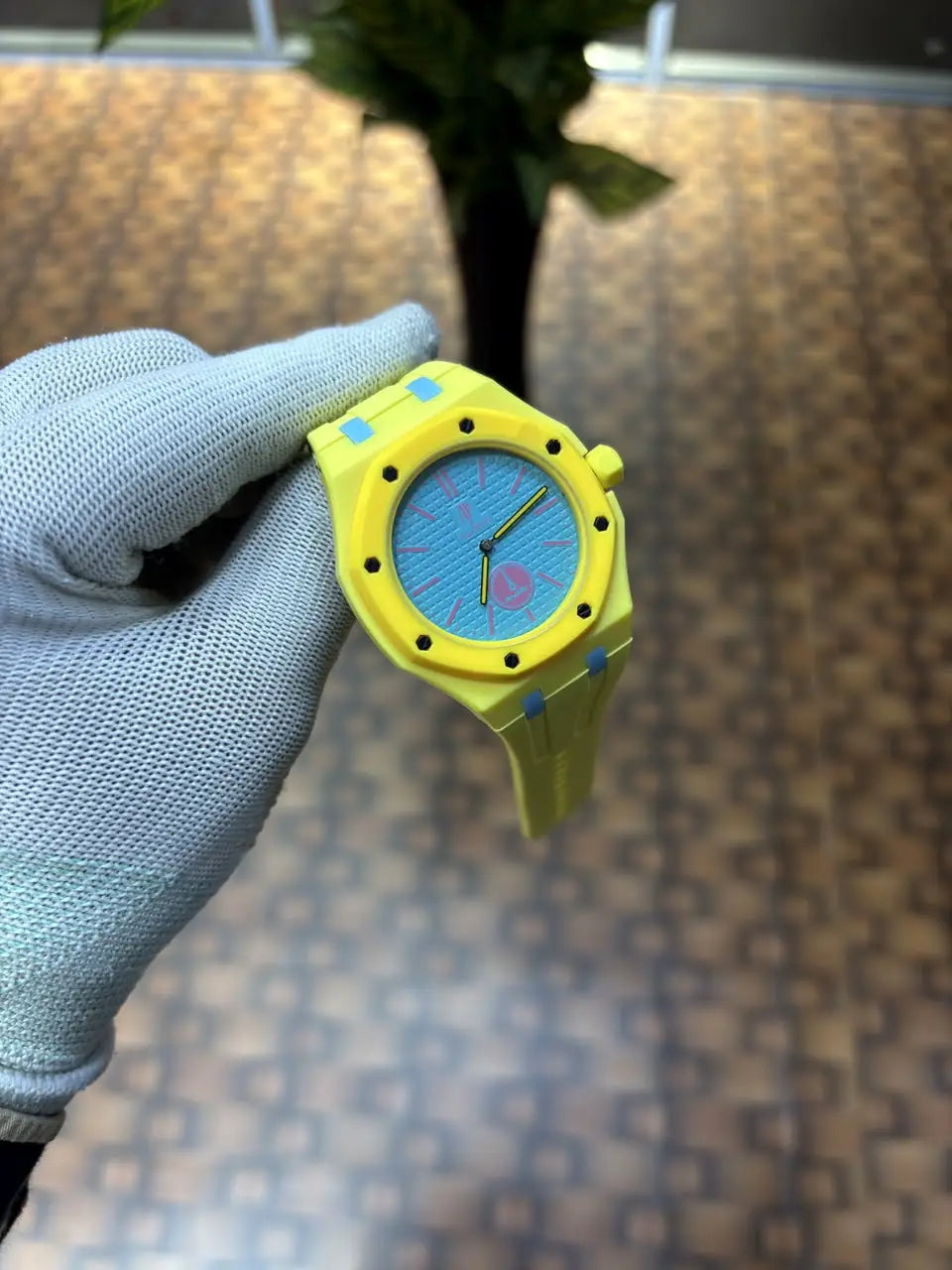 AP X SWATCH ROYAL POP WITH BOX AND SILICON STRAP